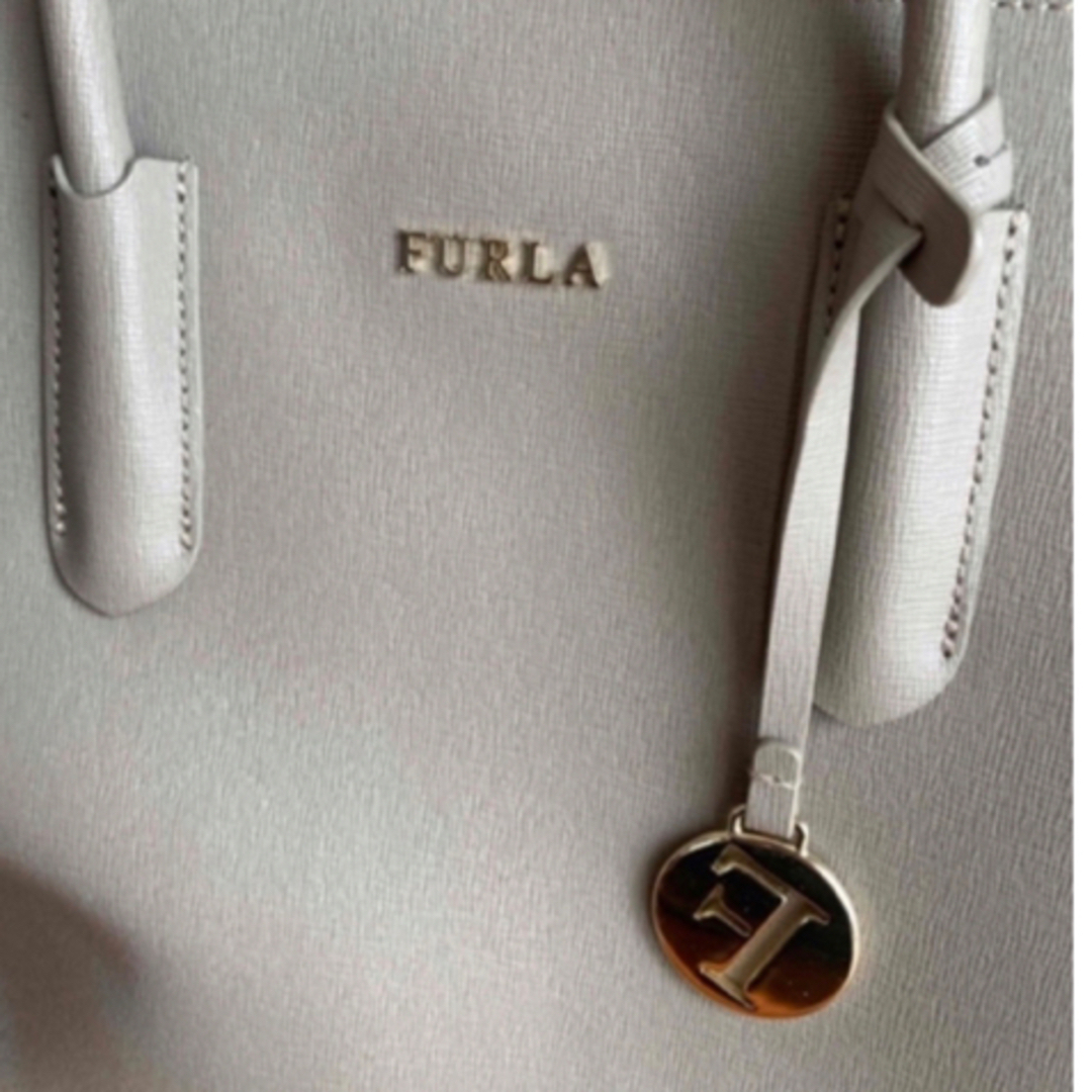 Furla(フルラ)のFURLA ハンドバッグ グレー レディースのバッグ(ハンドバッグ)の商品写真