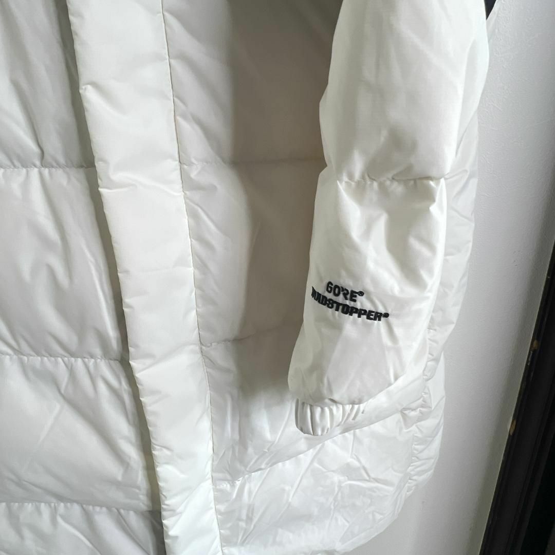 THE NORTH FACE(ザノースフェイス)の韓国限定　ノースフェイス　ホワイトレーベル　ダウンコート　メンズ　Mサイズ メンズのジャケット/アウター(ダウンジャケット)の商品写真