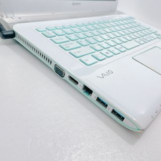 コンパクト軽量‼️大人気VAIO✨カメラ付きシルバーノートパソコン✨初心者向け◎