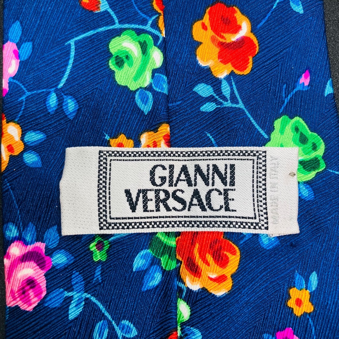 Gianni Versace(ジャンニヴェルサーチ)の【美品】GIANNI VERSACE /ヴェルサーチ　ネクタイ　ネイビーブルー メンズのファッション小物(ネクタイ)の商品写真