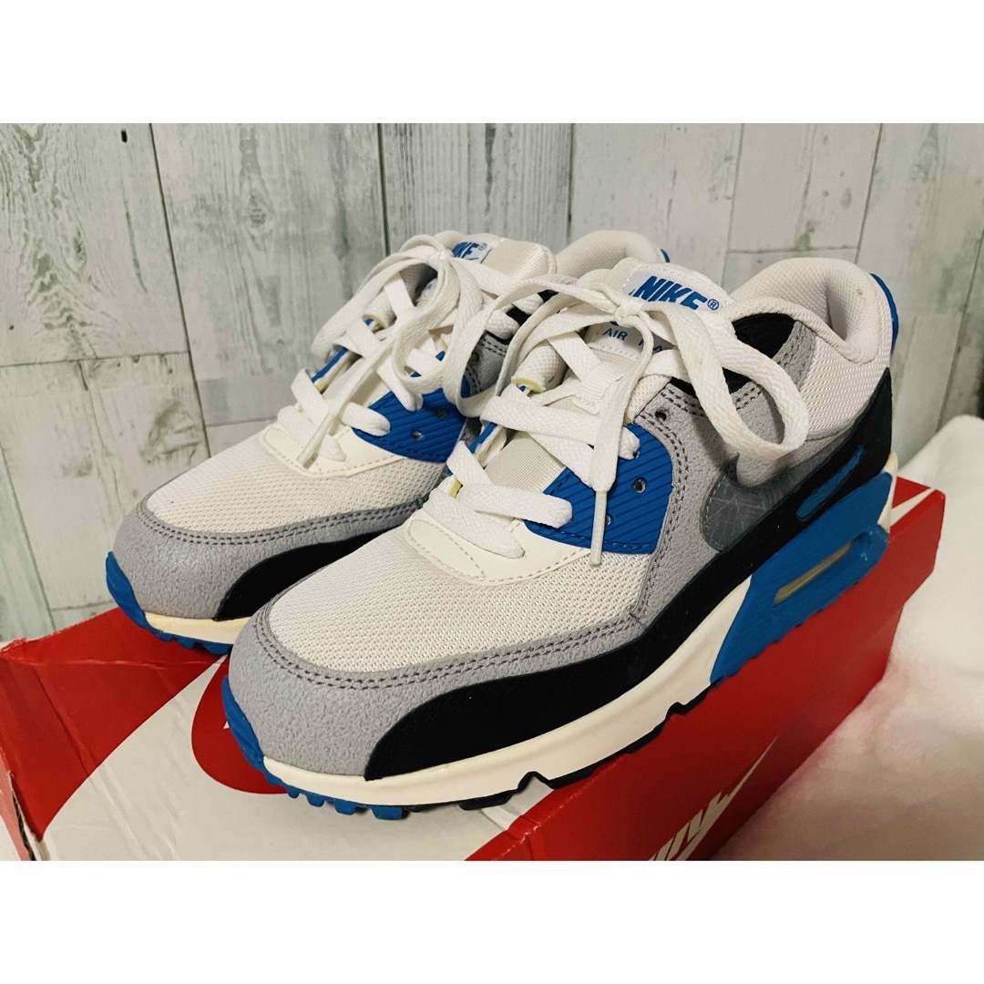 NIKE(ナイキ)のNIKE AIR MAX ナイキエアマックス スニーカー 25cm レディースの靴/シューズ(スニーカー)の商品写真