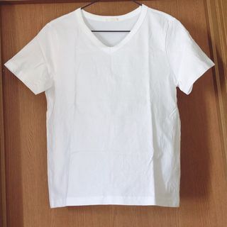 ジーユー(GU)のコットンVネックT(半袖)+E(Tシャツ(半袖/袖なし))