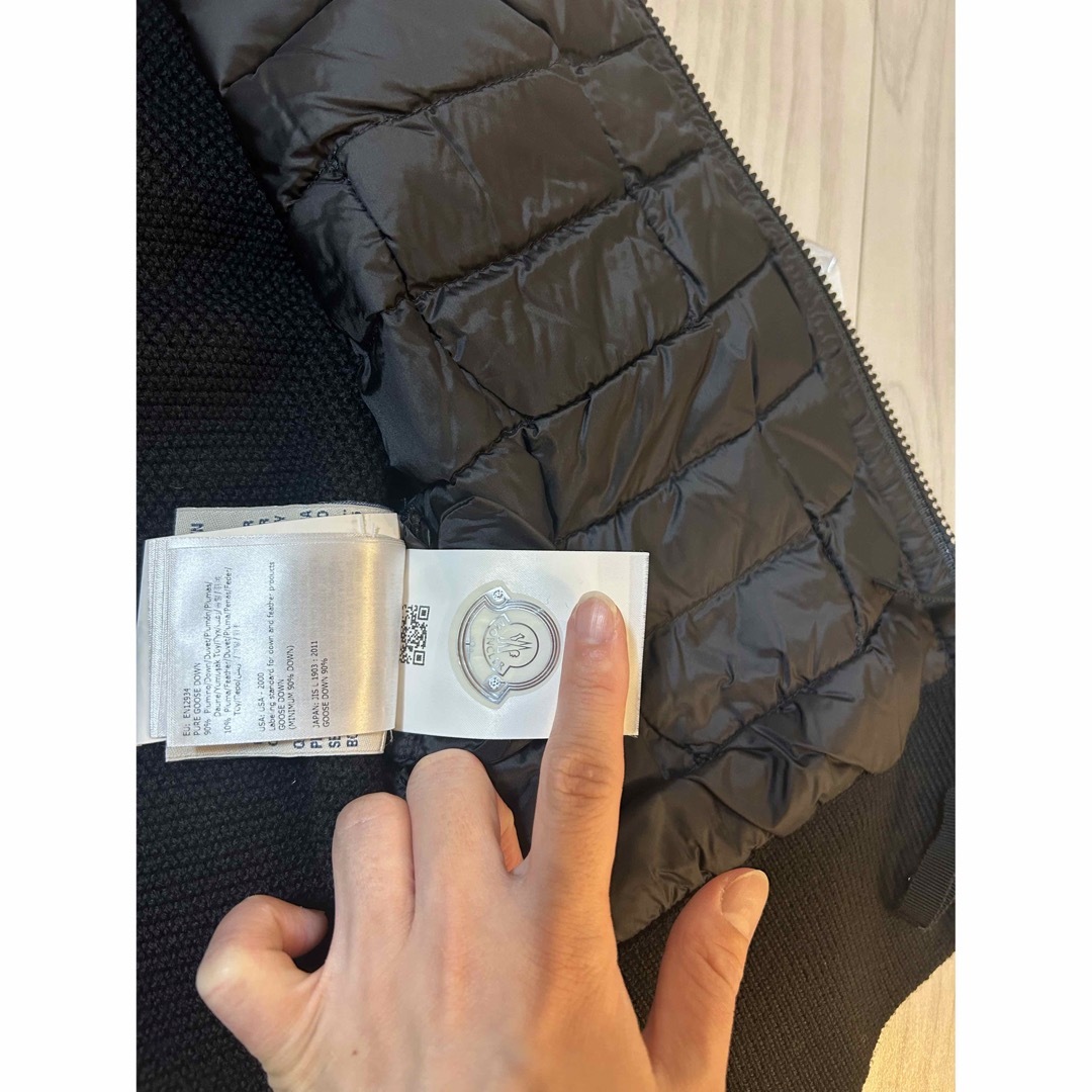 MONCLER(モンクレール)のモンクレール　ニットカーディガン⭐︎ブラック レディースのジャケット/アウター(ダウンジャケット)の商品写真