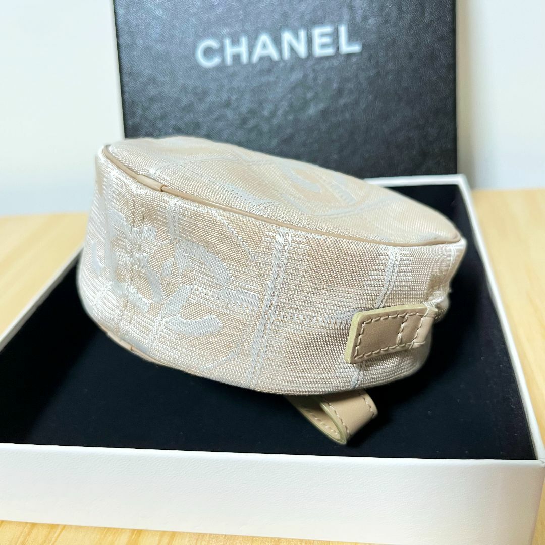 CHANEL シャネル ニュートラベルライン 丸型ポーチ ラウンドファスナー