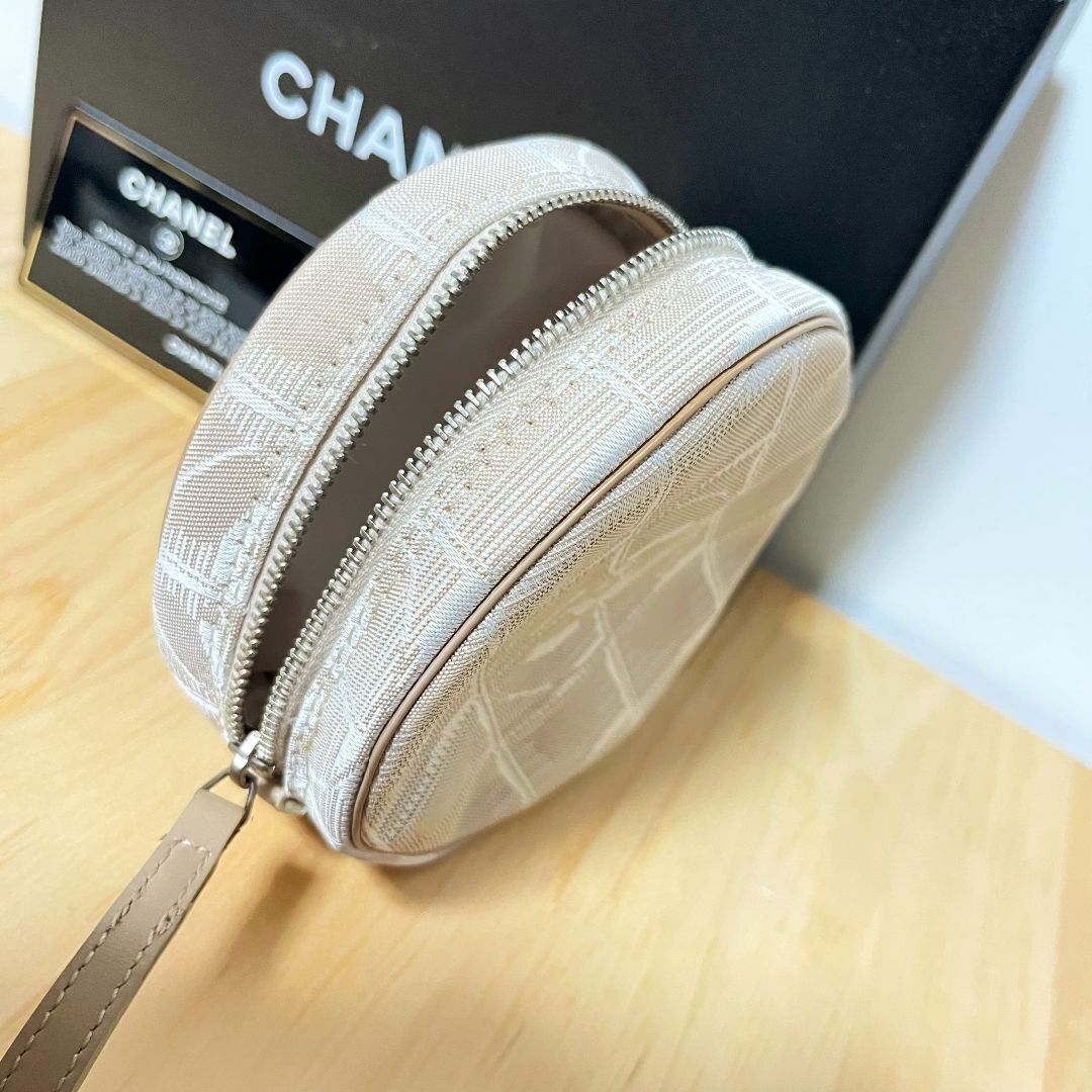 CHANEL シャネル ニュートラベルライン 丸型ポーチ ラウンドファスナー