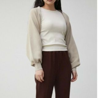 アズールバイマウジー(AZUL by moussy)の【新品未使用タグ付】ショートニットボレロ(ベージュ)(ボレロ)