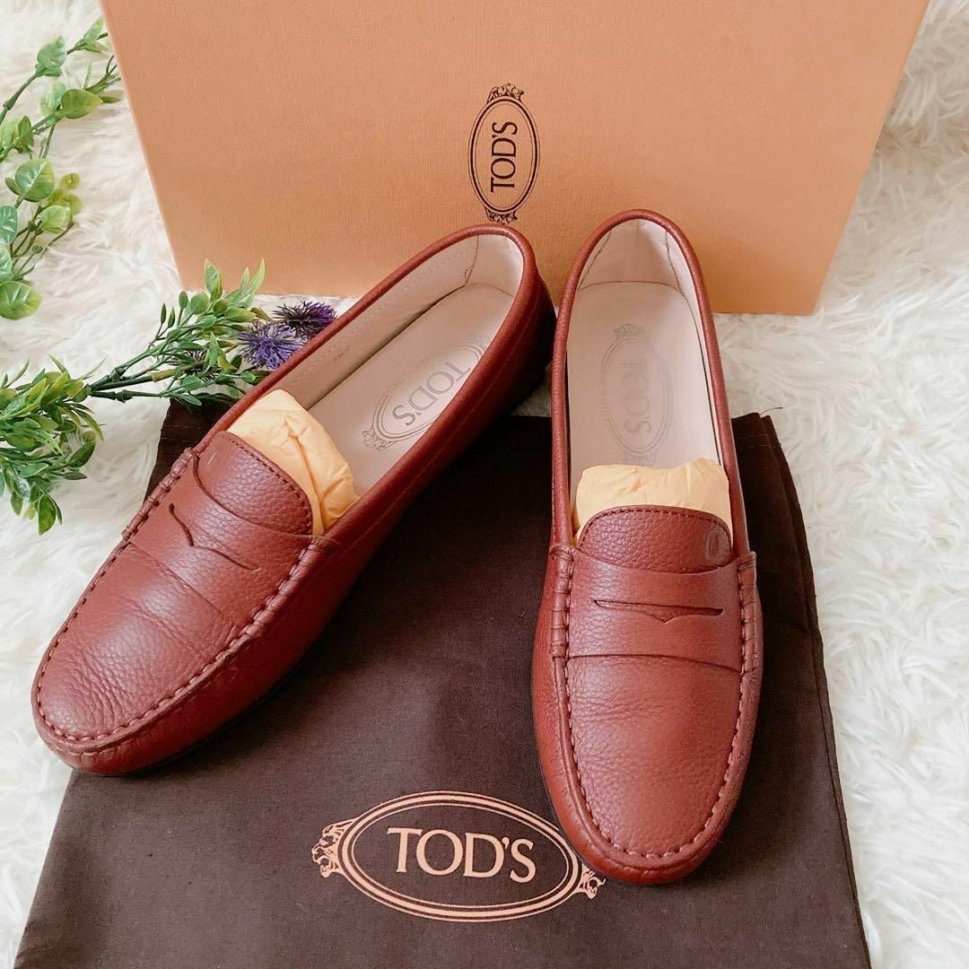 TOD'S(トッズ)の【未使用品】 TOD'S   レザー　モカシン  ドライビングシューズ メンズの靴/シューズ(スリッポン/モカシン)の商品写真