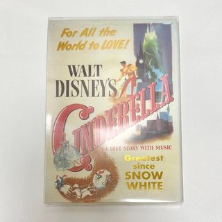 ディズニー(Disney)の<新品>シンデレラ 70周年 アイシャドウパレット ディズニーストア(アイシャドウ)