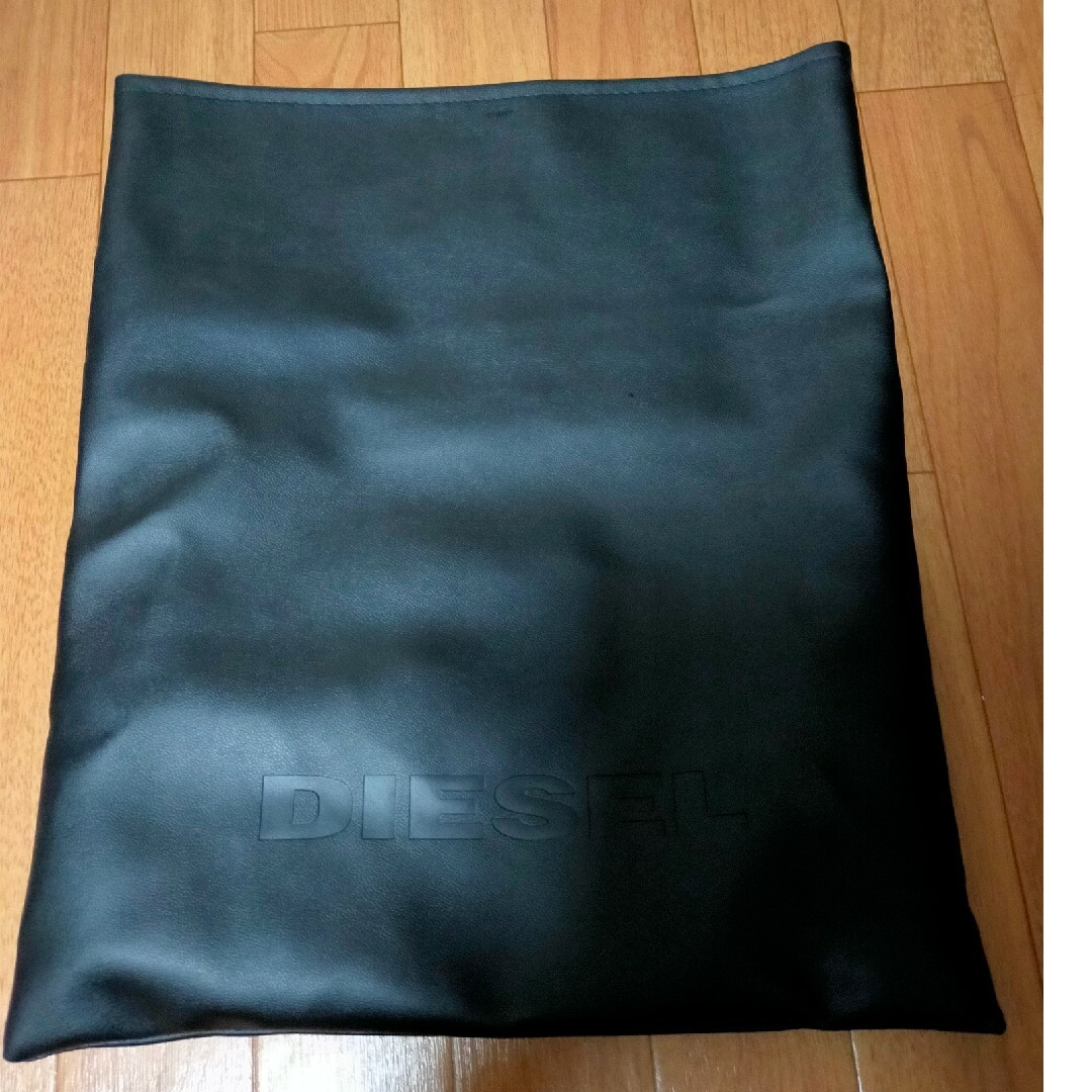 【DIESEL】ディーゼル クラッチバック 合皮 ブラック 型押しロゴ 美品 | フリマアプリ ラクマ