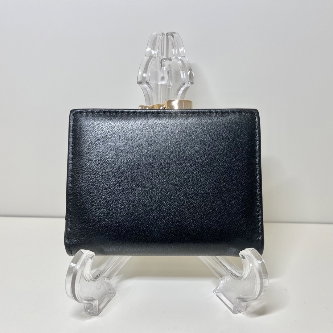 Vivienne Westwood(ヴィヴィアンウエストウッド)の✨新品✨ヴィヴィアンウエストウッド  三つ折財布 レディースのファッション小物(財布)の商品写真