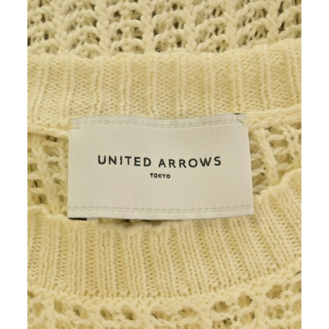 UNITED ARROWS(ユナイテッドアローズ)のUNITED ARROWS ベスト -(M位) オフホワイト 【古着】【中古】 レディースのトップス(ベスト/ジレ)の商品写真