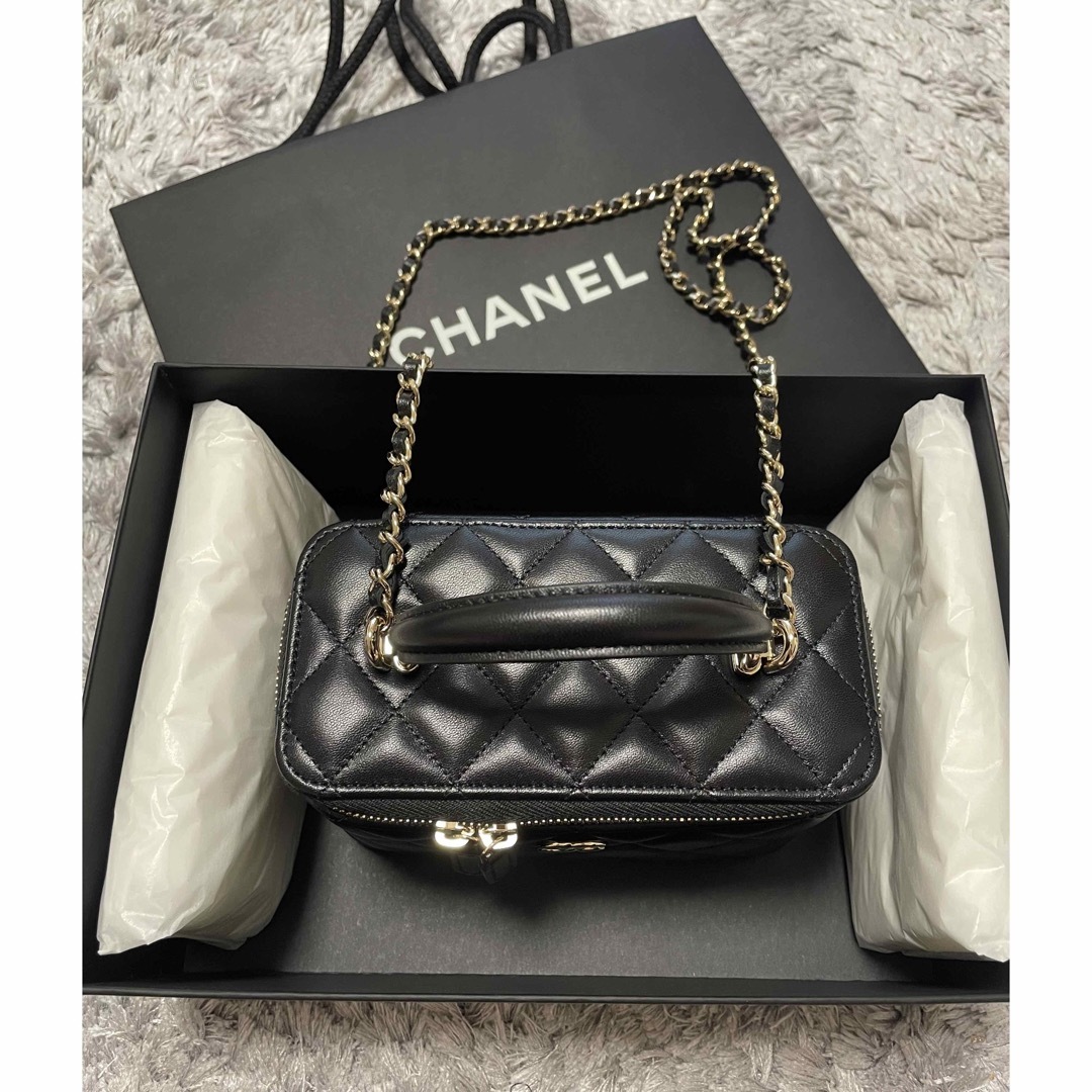 CHANEL(シャネル)の新品♡CHANELシャネル♡バニティショルダーバッグ レディースのバッグ(ショルダーバッグ)の商品写真