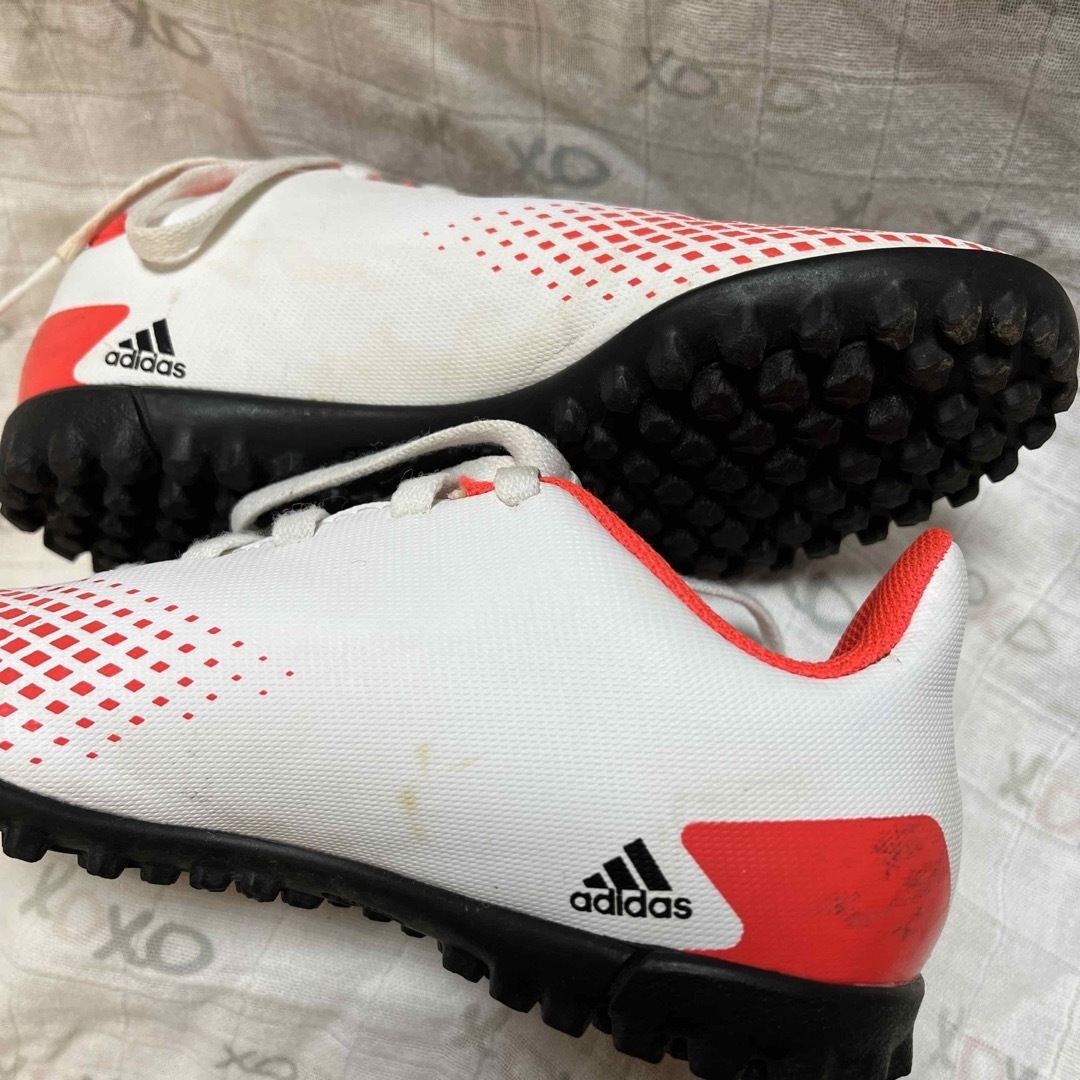 adidas ⭐︎ 18cm スニーカー キッズ/ベビー/マタニティのキッズ靴/シューズ(15cm~)(スニーカー)の商品写真