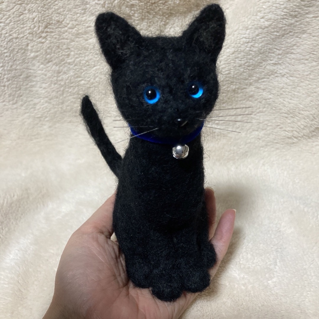 羊毛フェルト お座り黒猫ちゃん ハンドメイド 猫 黒猫 子猫 羊毛フェルト お座り黒猫ちゃん ハンドメイド 猫 黒猫 子猫