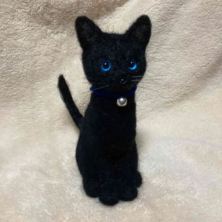 羊毛フェルト お座り黒猫ちゃん ハンドメイド 猫 黒猫 子猫(ぬいぐるみ)