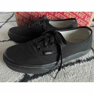 ヴァンズ(VANS)のvans オーセンティック オールブラック 23.5 ヴァンズ(スニーカー)