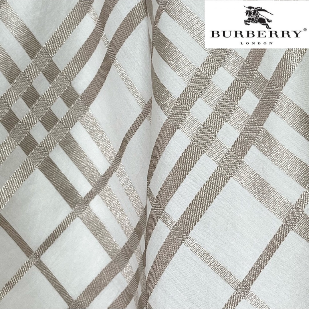 BURBERRY(バーバリー)の【超美品】BURBERRY バーバリー シルク混ゴールド ノバチェック柄スカート レディースのスカート(ひざ丈スカート)の商品写真