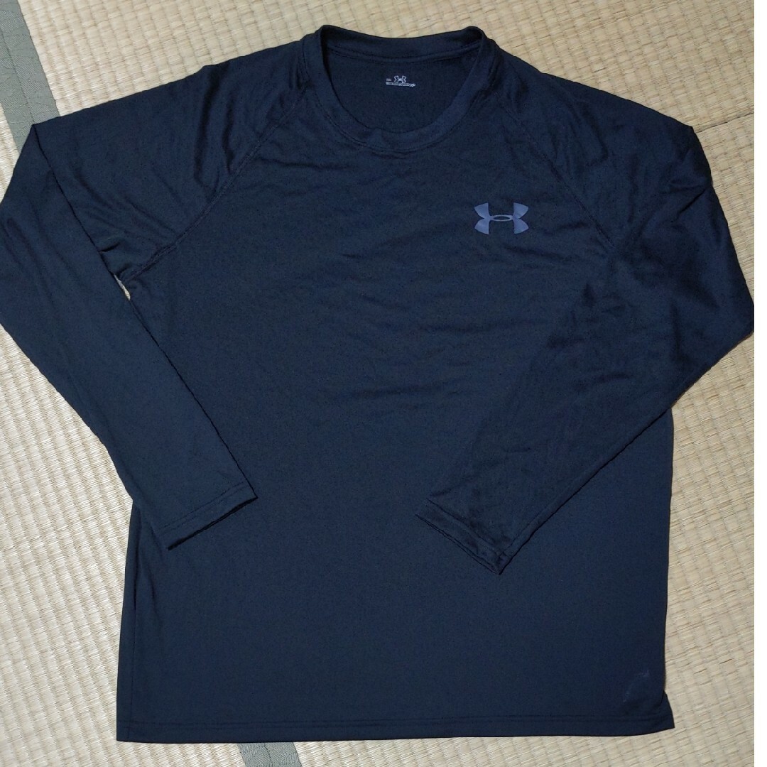 UNDER ARMOUR(アンダーアーマー)のけんじ様専用　アンダーアーマー　XL メンズのトップス(Tシャツ/カットソー(七分/長袖))の商品写真