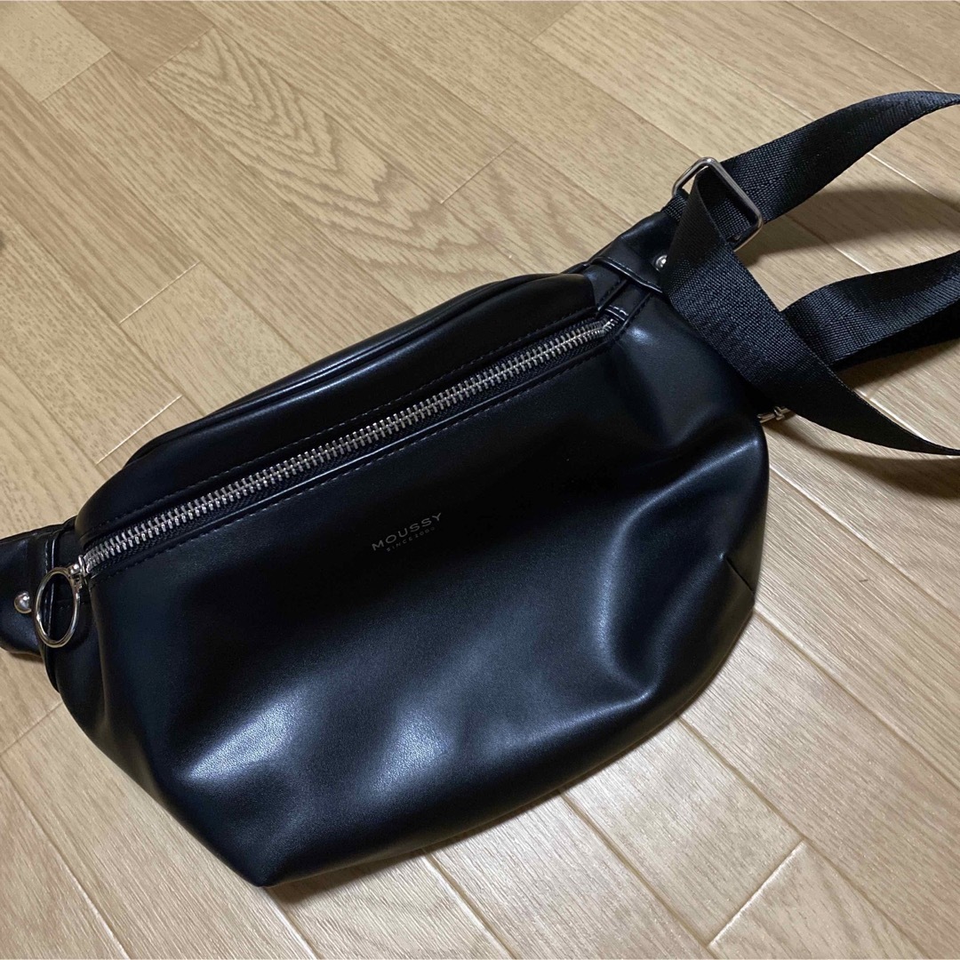 moussy - moussy ボディバッグの通販 by .｜マウジーならラクマ