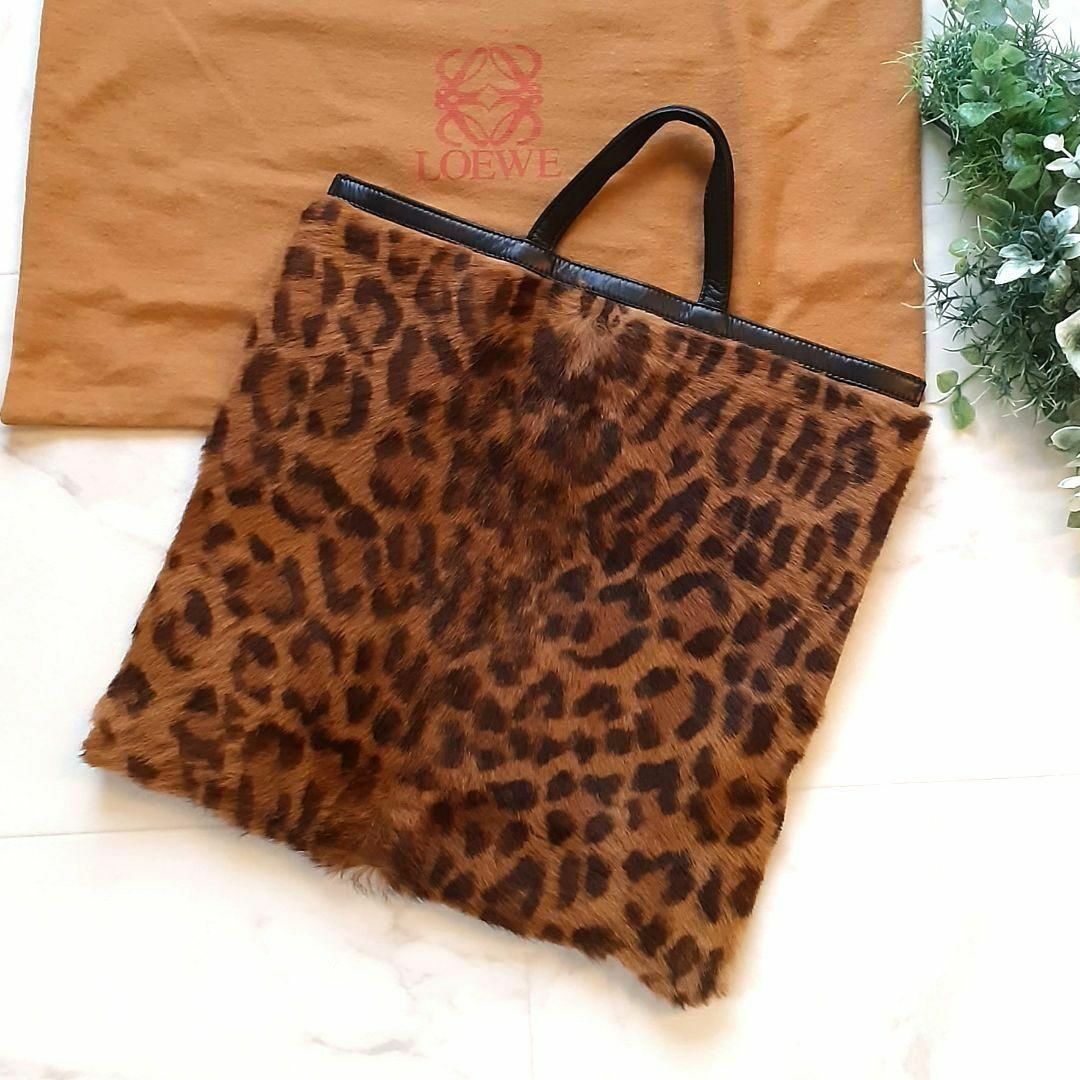 付属品保存袋付き美品❣️ LOEWE　ヒョウ柄　バッグ　ハラコ　ファー