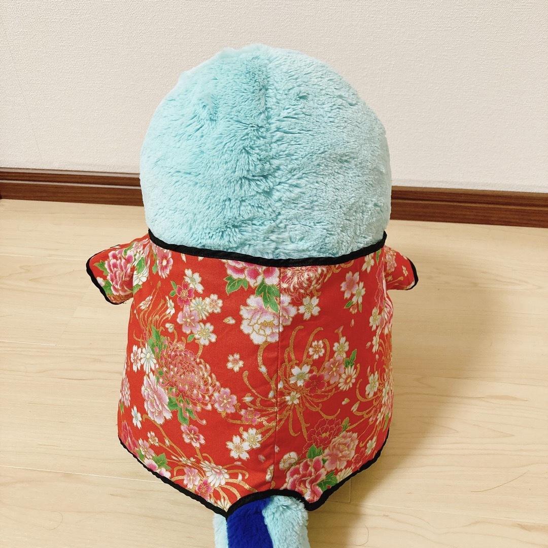【ぼたもち屋様専用】ふわふわヌオー チャイナ服 赤青セット ハンドメイドのぬいぐるみ/人形(ぬいぐるみ)の商品写真