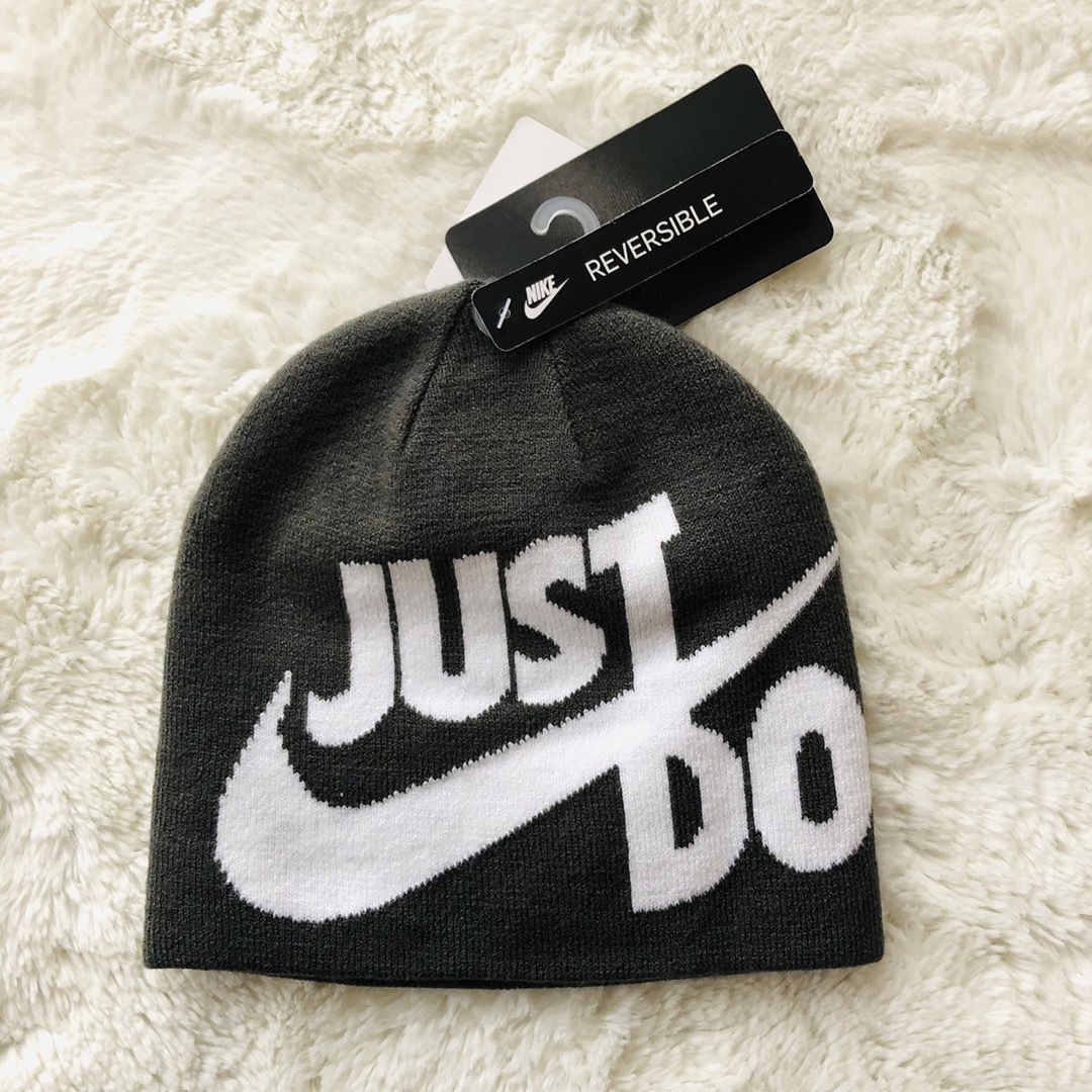 NIKE - 【新品】NIKE リバーシブル ニット帽 ビーニー キャップ グレー