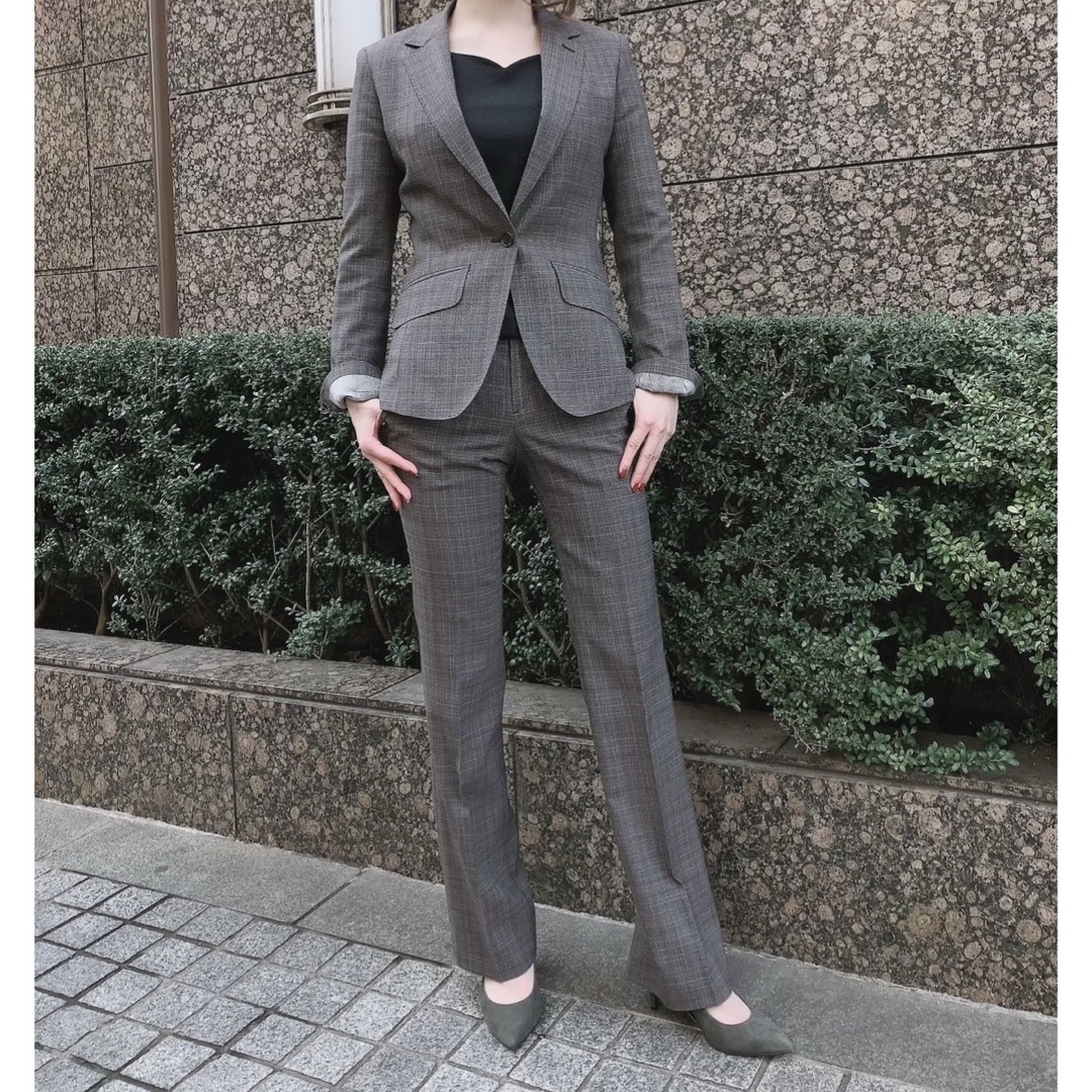 THE SUIT COMPANY(スーツカンパニー)のスーツカンパニー　パンツスーツ　Shitate レディースのフォーマル/ドレス(スーツ)の商品写真