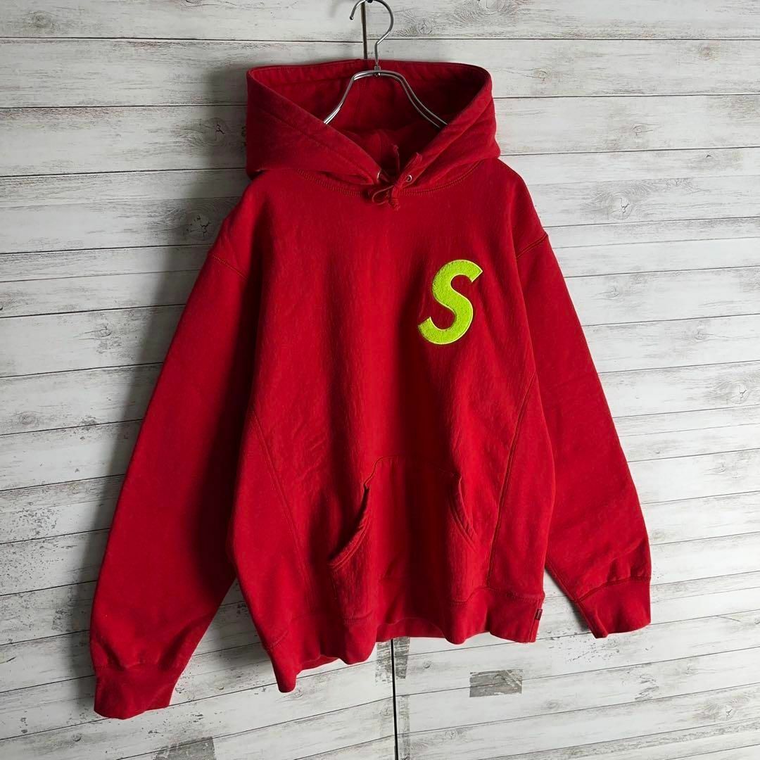 【 美品 】 希少Lサイズ supreme 大人気パーカー