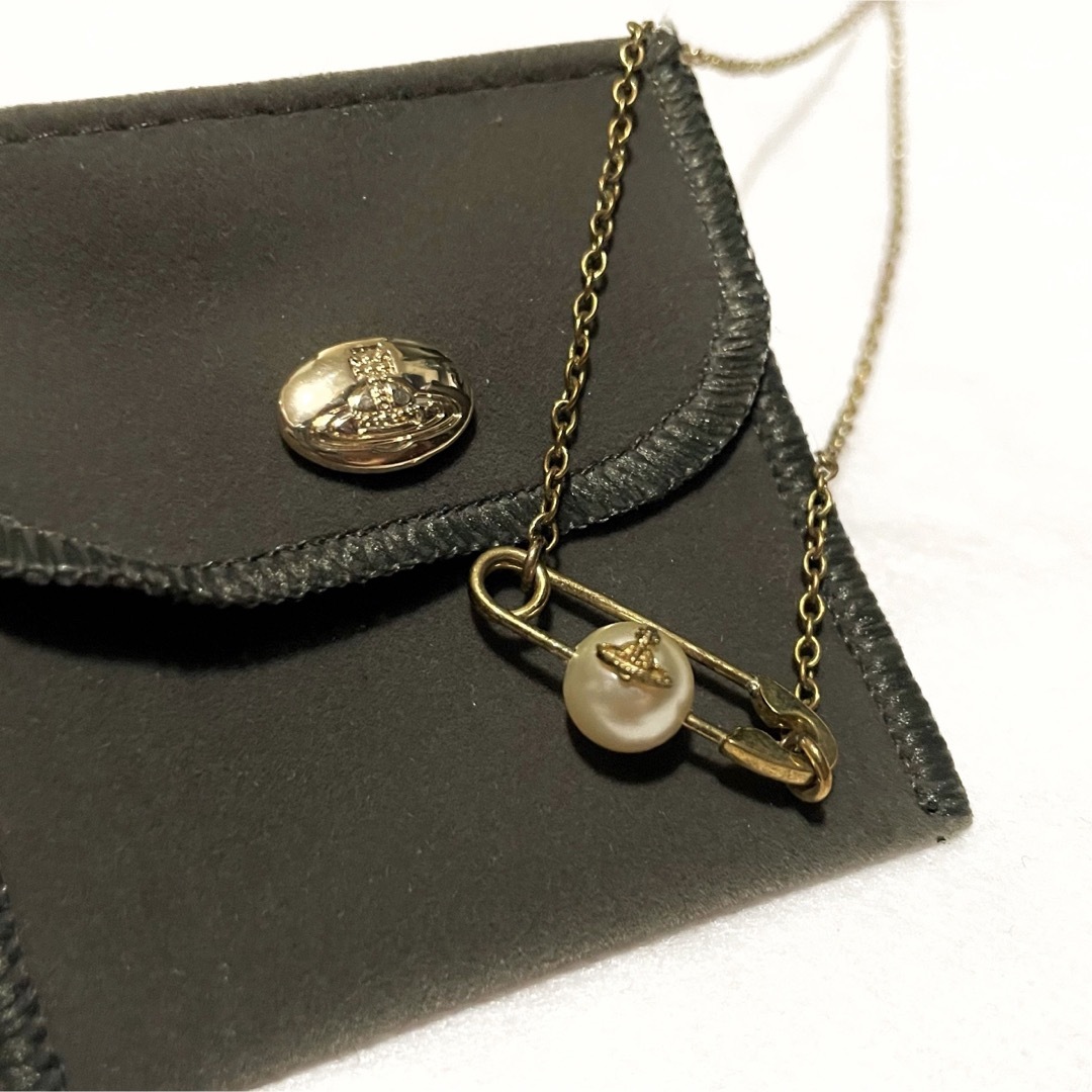 美品 ヴィヴィアンウエストウッド レジーナ スモールバス レリーフ ネックレス