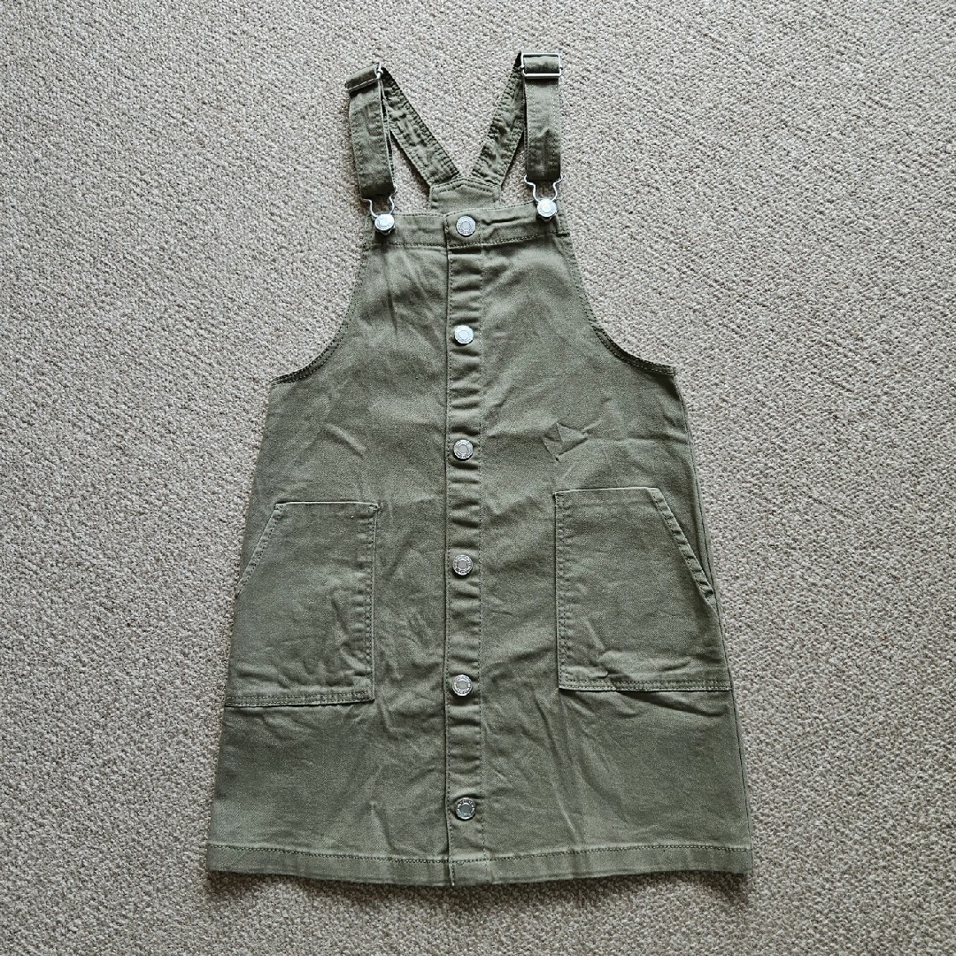 H&M(エイチアンドエム)のH&M 140cmジャンスカ キッズ/ベビー/マタニティのキッズ服女の子用(90cm~)(ワンピース)の商品写真