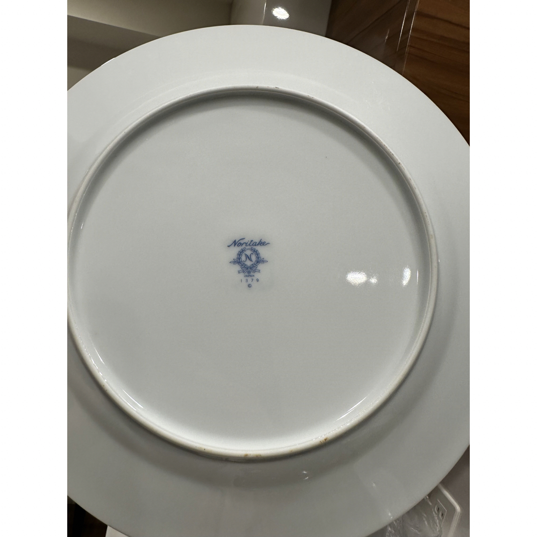 Noritake(ノリタケ)のNoritake fine porcelain dinner 3plateセット インテリア/住まい/日用品のキッチン/食器(食器)の商品写真