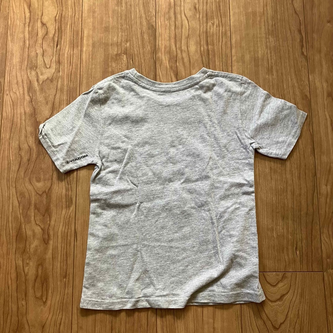 volcom(ボルコム)の【4T  110】VOLCOMキッズTシャツ キッズ/ベビー/マタニティのキッズ服男の子用(90cm~)(Tシャツ/カットソー)の商品写真