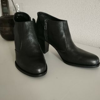 シップス(SHIPS)の美品　SHIPS　ショートブーツ 36.5 レザー(ブーツ)