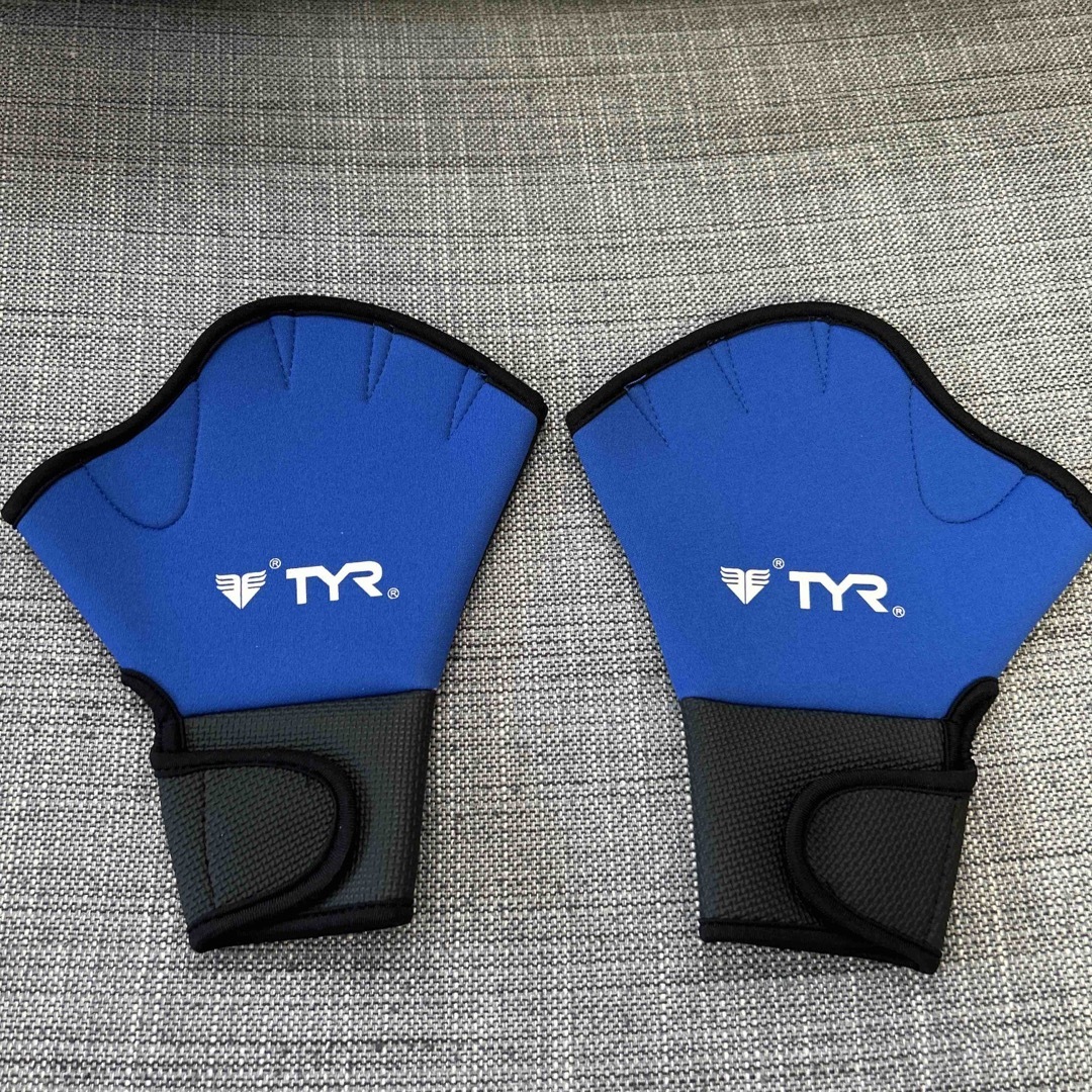 TYR(ティア)のTYR ELITE FITNESS GLOVES スポーツ/アウトドアのスポーツ/アウトドア その他(マリン/スイミング)の商品写真