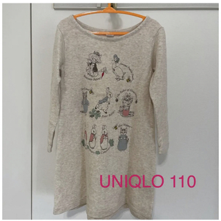 ユニクロ(UNIQLO)のUNIQLO ピーターラビット長袖ワンピース　Tシャツ　110(ワンピース)