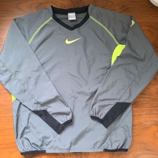 ナイキ(NIKE)のNIKE 長袖　150 グレー(トレーニング用品)