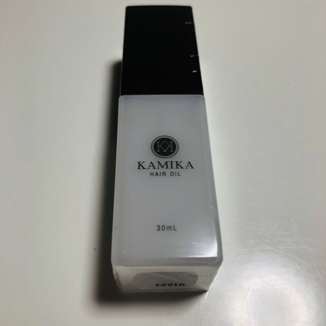 KAMIKA(カミカ)のKAMIKA カミカ ヘアオイル30mL アクアティックノートの香り コスメ/美容のヘアケア/スタイリング(オイル/美容液)の商品写真