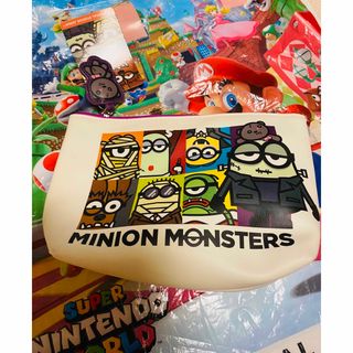 ミニオン(ミニオン)のUSJ ミニオン　ハロウィン　ホラーナイト　限定　ポーチ　小物入れ　新品(ポーチ)