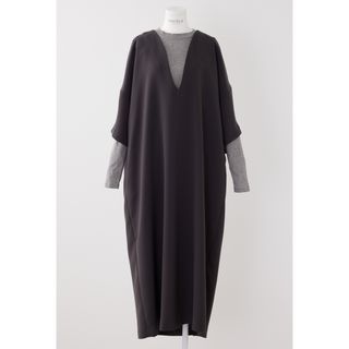 エンフォルド(ENFOLD)のENFOLD・即完売・COCOON LAYERED DRESS グレー(ロングワンピース/マキシワンピース)