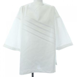 イッセイミヤケ(ISSEY MIYAKE)のイッセイミヤケ ISSEY MIYAKE トップス(その他)