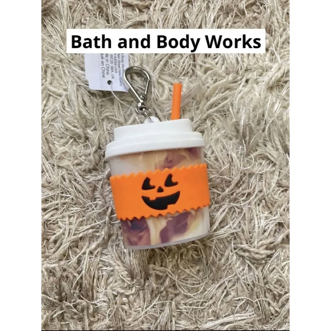 Bath & Body Works(バスアンドボディーワークス)のサニタイザー＆ホルダー各1個セット Bath&body works インテリア/住まい/日用品のキッチン/食器(アルコールグッズ)の商品写真