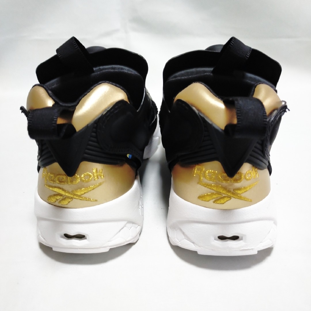 【美品】Reebok インスタポンプフューリー ブラック/ゴールド 24cm