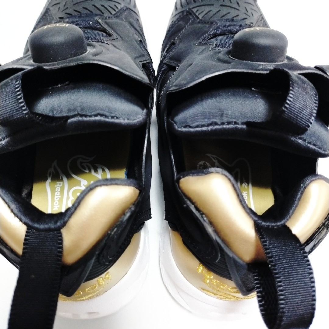 【美品】Reebok インスタポンプフューリー ブラック/ゴールド 24cm