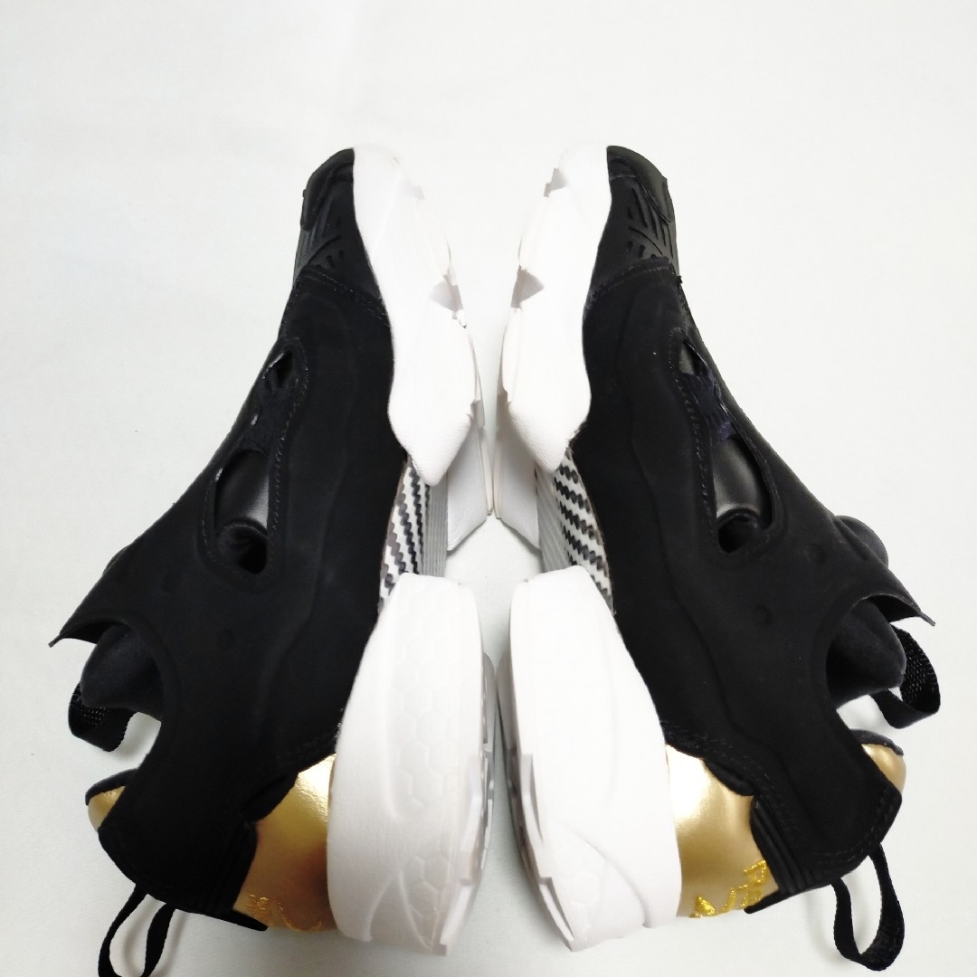 【美品】Reebok インスタポンプフューリー ブラック/ゴールド 24cm