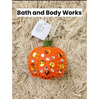 バスアンドボディーワークス(Bath & Body Works)のハンドサニタイザー＆ホルダー各1個のセット ハロウィン限定 かぼちゃ(アルコールグッズ)