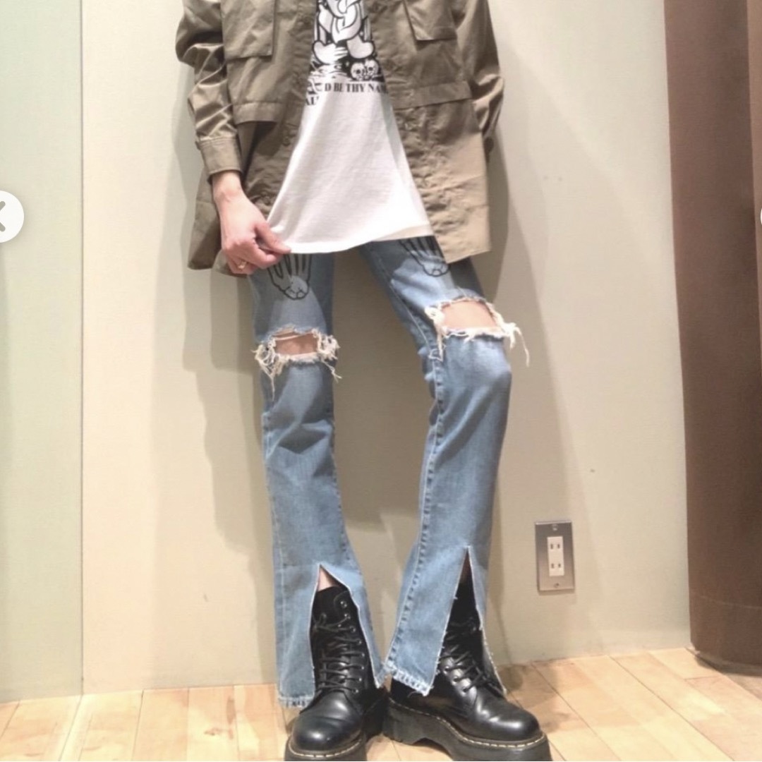 HYSTERIC GLAMOUR(ヒステリックグラマー)のヒステリックグラマー　MIDDLE FINGERブーツカットデニムパンツ28in レディースのパンツ(デニム/ジーンズ)の商品写真