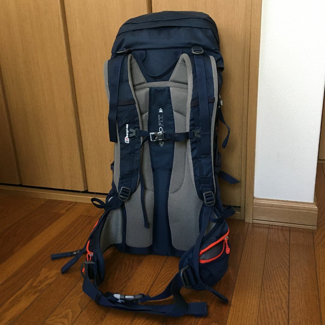 【新品未使用】バーグハウス　リュック　登山　エクスプローラー　30L