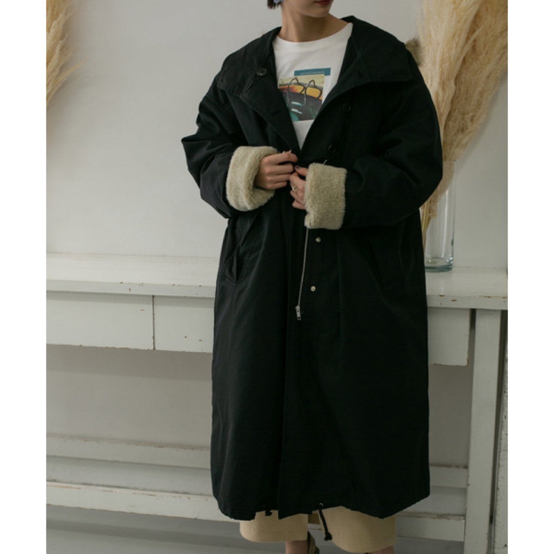 KBF(ケービーエフ)のKBF ロングコート　ブラック　アウター レディースのジャケット/アウター(ロングコート)の商品写真