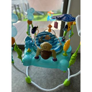 ディズニー(Disney)のニモ🐡ジャンパルー中古美品(ベビージム)