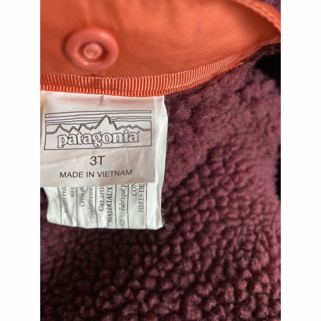 patagonia(パタゴニア)のパタゴニア　リバーシブル　ダウン　3Ｔ キッズ/ベビー/マタニティのキッズ服女の子用(90cm~)(ジャケット/上着)の商品写真